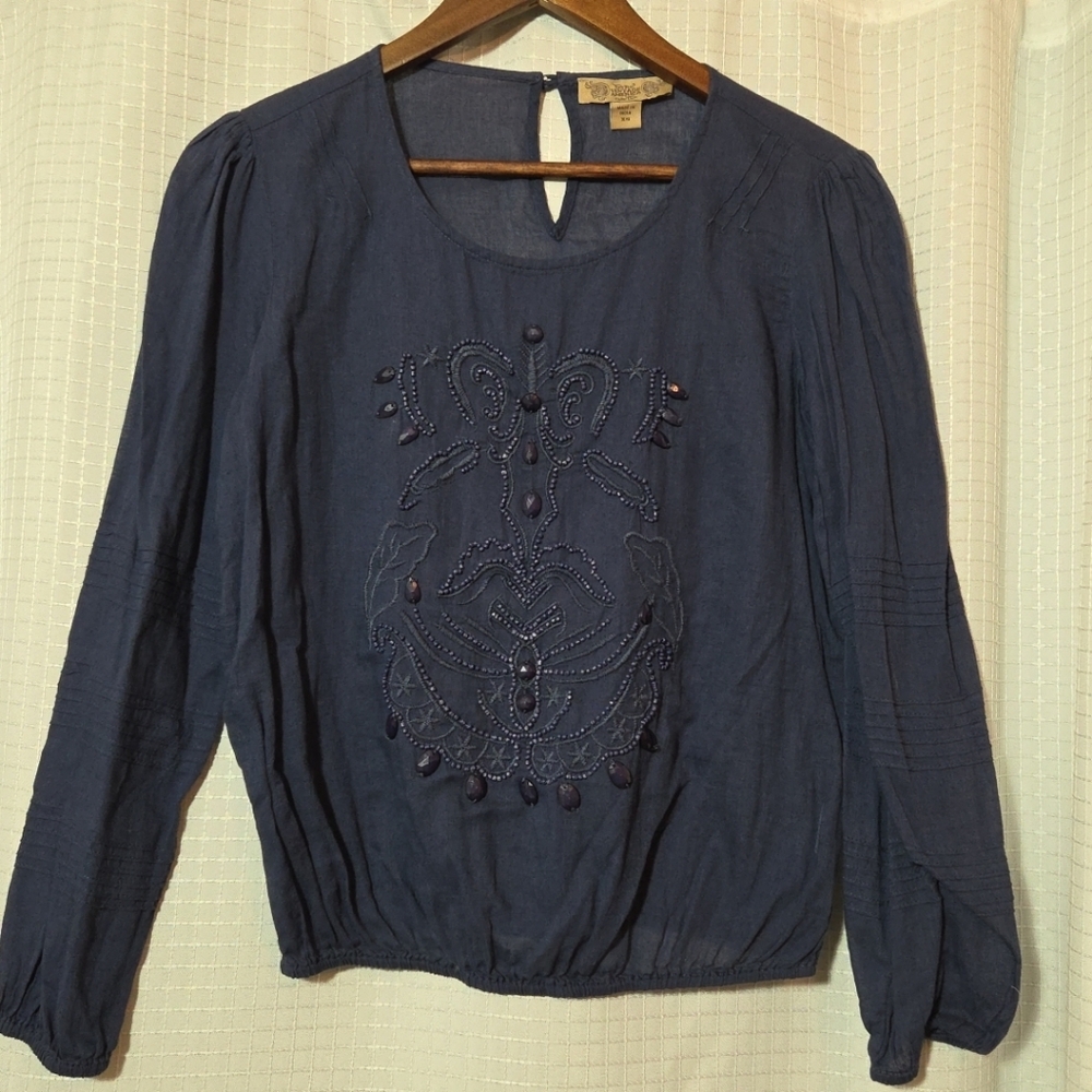 The Nine West VAC Beaded Embellished Blouse in size XS